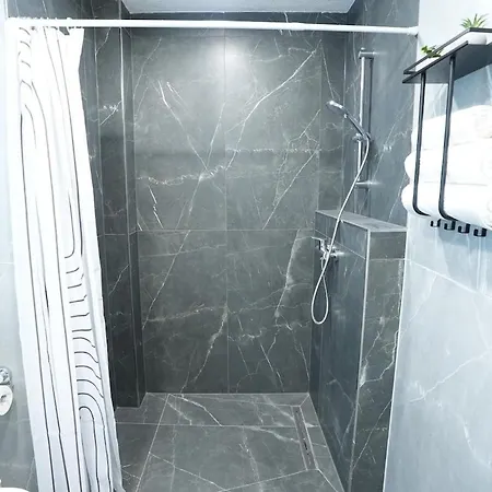 Luxury - Ia - Modernes Twin-apartment Нойвид